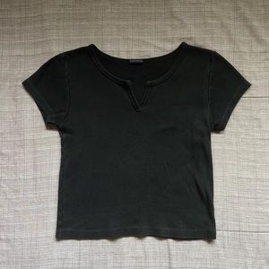 ⚡️SOLD ON DEPOP⚡️brandy melville crop top